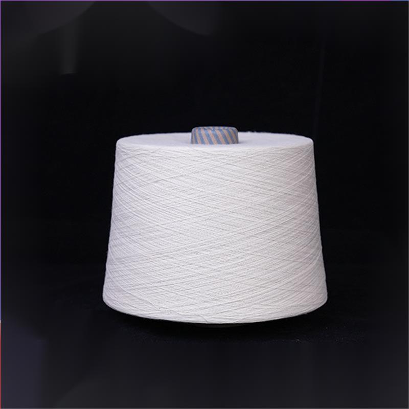 100 % Xin Jiang Cotton 32S karstattu rengas kehrätty kutomiseen ja neulomiseen